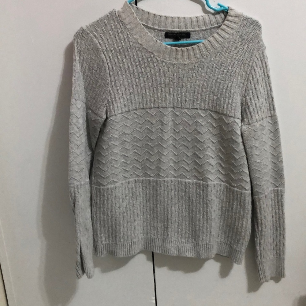 Banana republic gray sweater size small